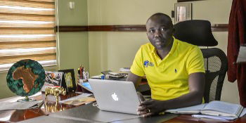 Feni Matsando Samuel Directeur Général
