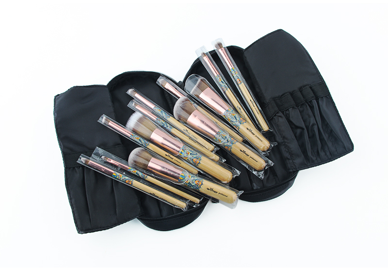 makeup brushes (2)