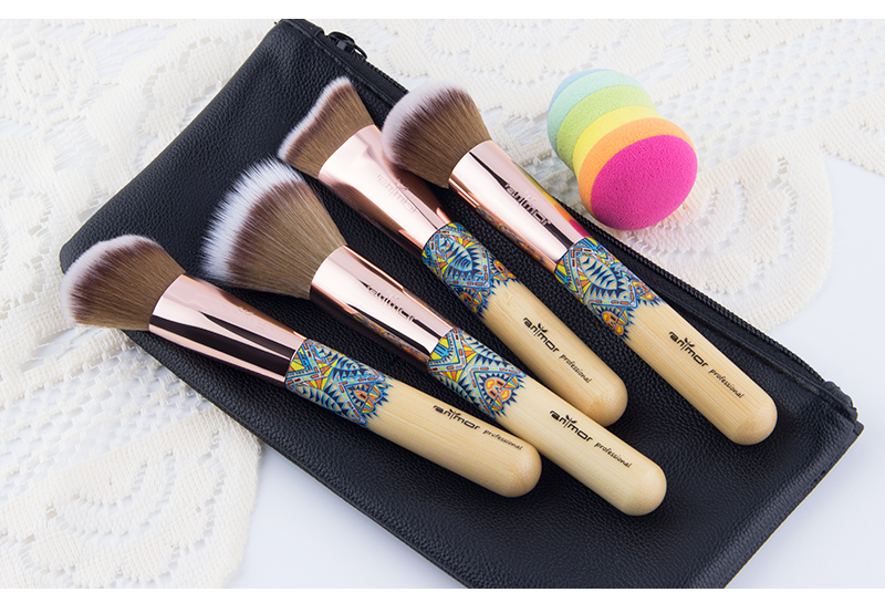 make up brushes (1)