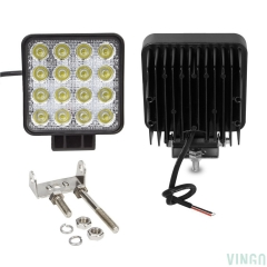 Diese LED-Arbeitsleuchten dienen als mobile Flächenstrahler. Sie sind mit weiß leuchtenden Hochleistungs-LED bestückt, die ein helles Flächenlicht erzeugen. Wasserdicht, staubdicht, stoßfest. Die Spannungsversorgung erfolgt über 10 - 30 V DC Bordnetzspannung. Passt für ATV, Projekt Fahrzeuge, SUV, Bagger, Radlader, LKW, Traktor usw,oder schwere Anlagen, Indoor & Outdoor Beleuchtung, Garten & Backyard & Camping Beleuchtung, Schiff Beleuchtung, Konstruktion Beleuchtung. VINGO® 48W 16 LED Arbeitsscheinwerfer Flutlicht Of