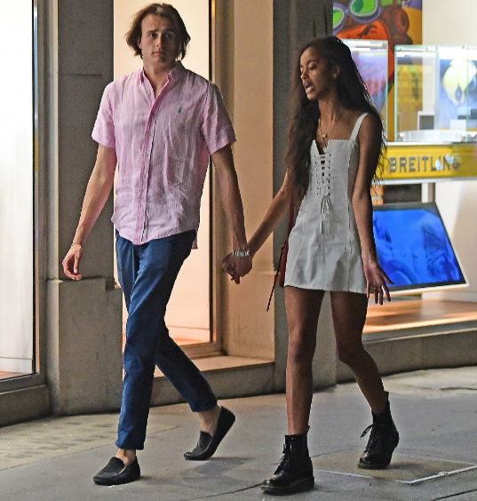 Malia Obama spotted in Mayfair London with her White boyfriend as he smokes a cigarette