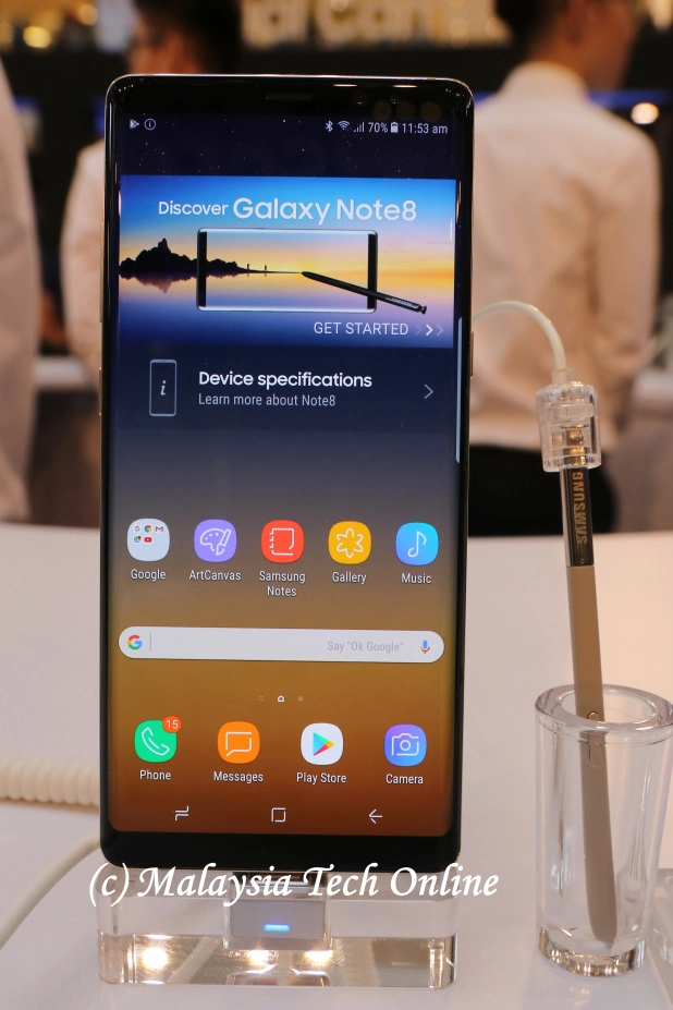 Closer look at the gorgeous Samsung Galaxy Note 8 !