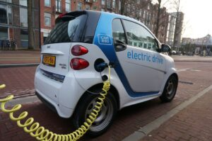 cargador de coche eléctrico instalar comprar normativa