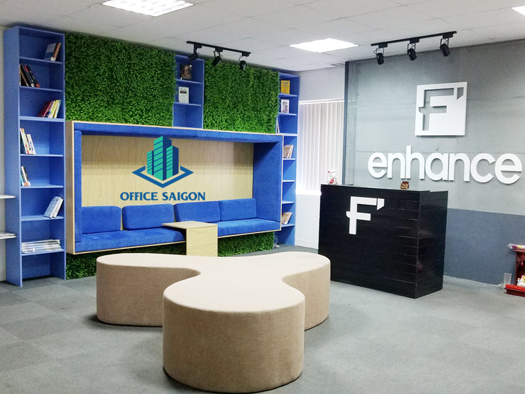 Quầy lễ tân tại dịch vụ văn phòng trọn gói Me Corp building