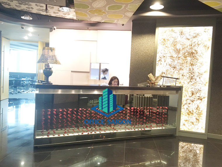 Quầy lễ tân tại dịch vụ văn phòng trọn gói tại tòa nhà Saigon trade Center