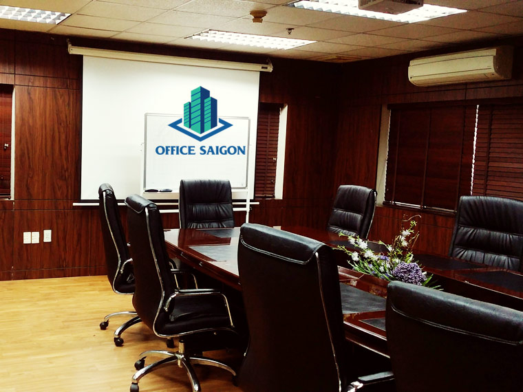 Phòng họp tại văn phòng trọn gói Hoa Lâm building được trang bị thiết bị cao cấp
