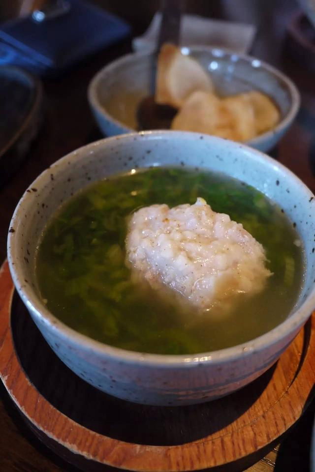 小白菜汆丸子汤