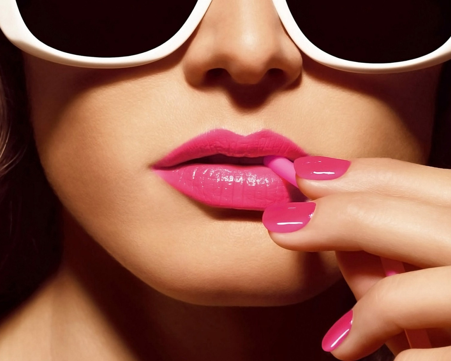 pink-lips-feature
