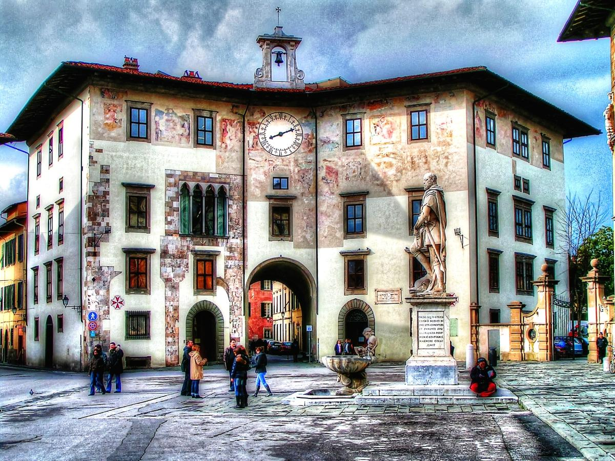 Piazza dei Cavalieri, Pisa