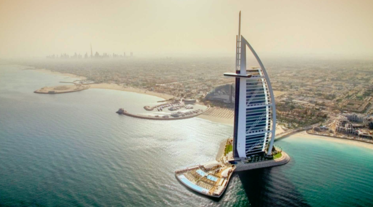 Dubai - Hotels in the Land of Black Gold