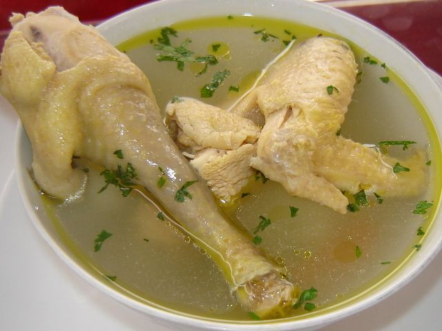 Caldo de pollo