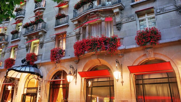 best-paris-hotels-plaza-athenee-luxury-hotel.jpg