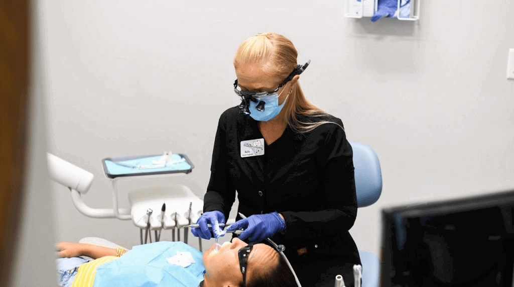 teeth-cleaning-near-me-clute-tx-1024x571