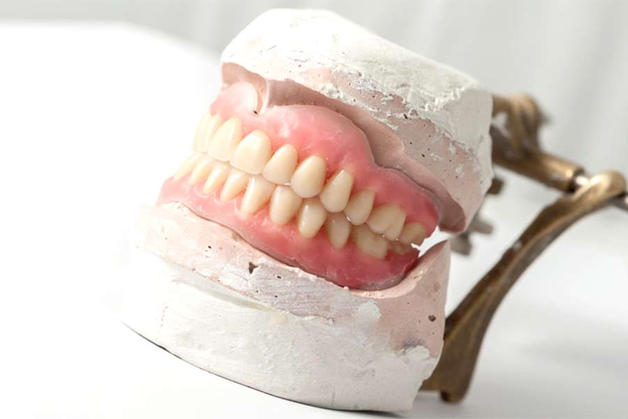 dentures-dentist-near-me-77045