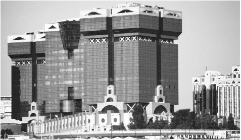 A commercial building in the Amoreiras district of Lisbon. Services and industry account for 96 percent of the GDP.