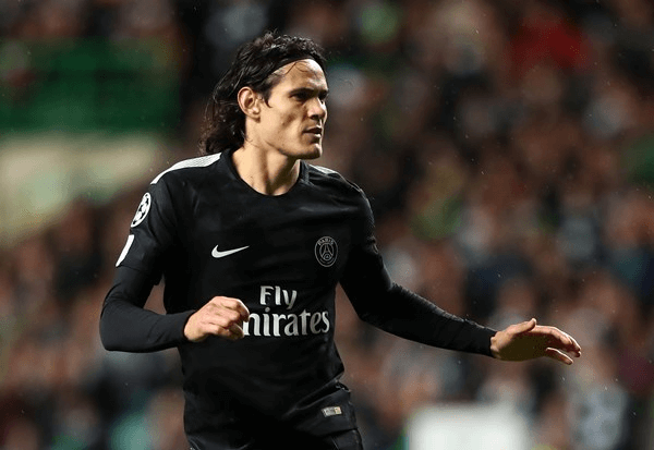 <figcaption class = 'imgFCap'> Edinson Cavani ของ Paris St Germain อาจกำลังเคลื่อนที่ (Andrew Milligan / PA) </figcaption>