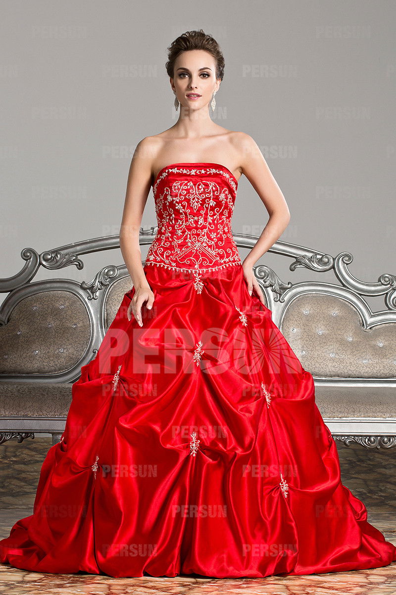 Robe de mariée rouge bustier droite