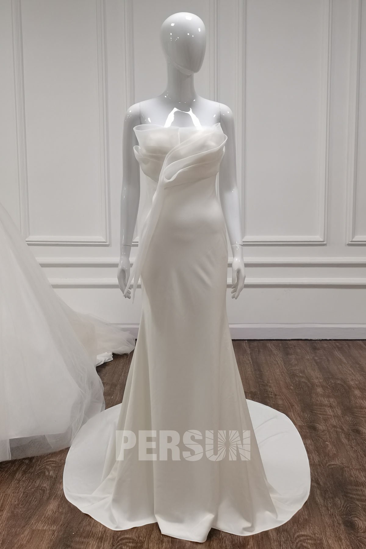 robe de mariée élégante  bustier drapé minimalisme crêpe ivoire 