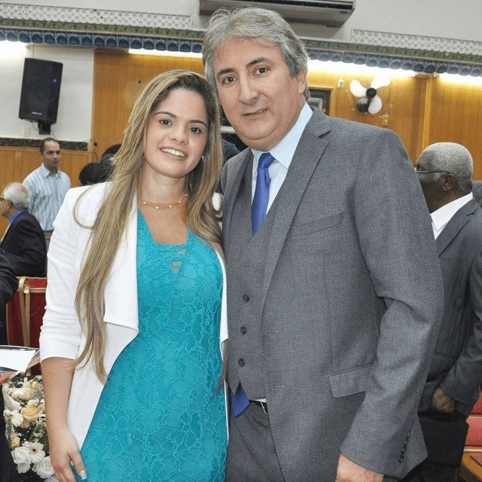 https://www.adbangu.com.br/wp-content/uploads/2015/06/prsosteniemariaclaudia-1.jpg