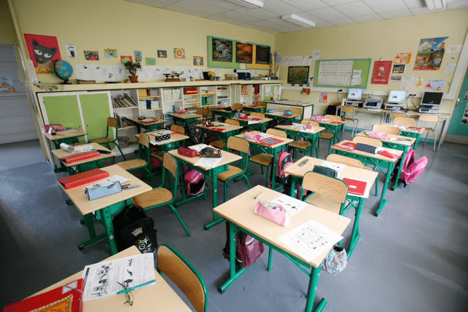 www.macommune.info-112-ecoles-fermees-dans-le-doubs-dont-40-a-besancon-classe-ecole-ville-besancon-jc-sexe.jpeg