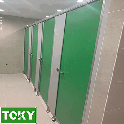 Vách ngăn vệ sinh compact tòa nhà hòa phát