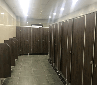 Thi công vách ngăn vệ sinh tại nhà máy hóa chất Gia Anh Bắc Ninh