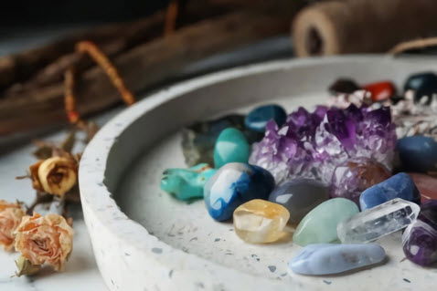 7 Ways to Clean Recovery Crystals as well as Gemstones