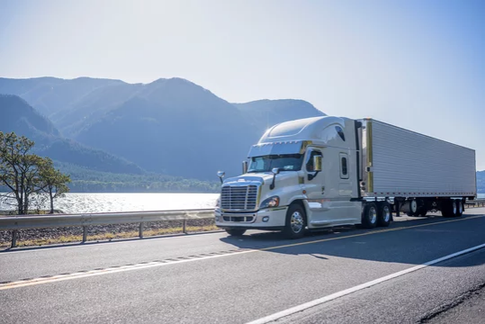 The Means to Select the Ideal Refrigerated Trucking Provider Company