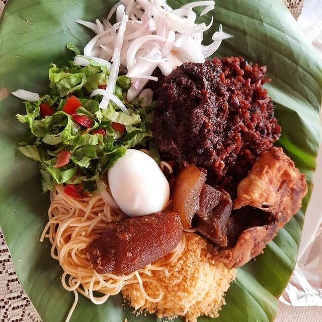 waakye and fried fish