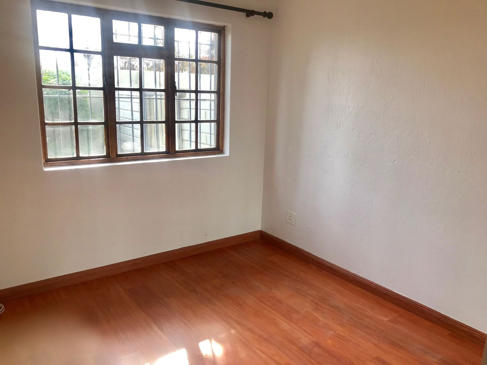 2 BED 2 BATH GROUND FLOOR APARTMENT