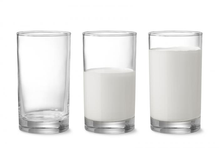 [glasses of milk]