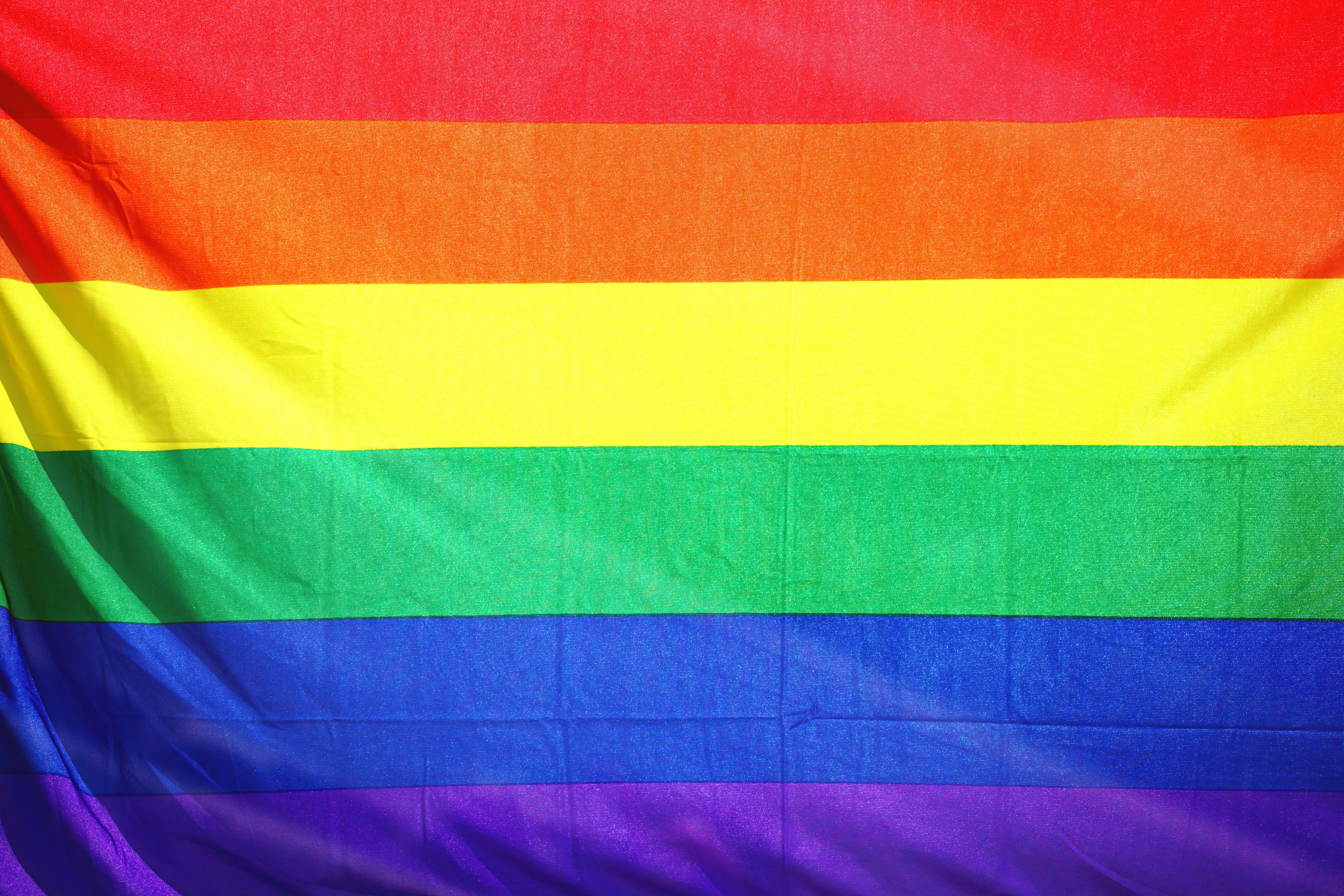 un drapeau lgbt