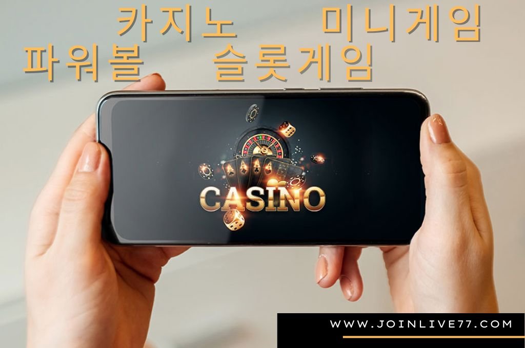 Hand Holding Black mobile for online casino.