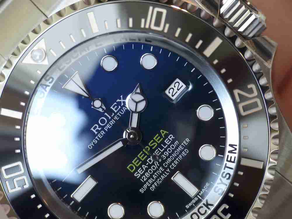 Réplique Montre Rolex Deepsea Oyster Perpetua Sea-Dweller Cadran D-Blue Titane Acier Inoxydable 44mm Ref. 126660