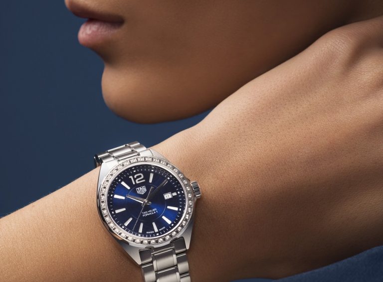 Le Meilleur TAG Heuer Formula 1 Lady Quartz Movement Cadran Rayon De Soleil Bleu Et Argenté Montres Copie