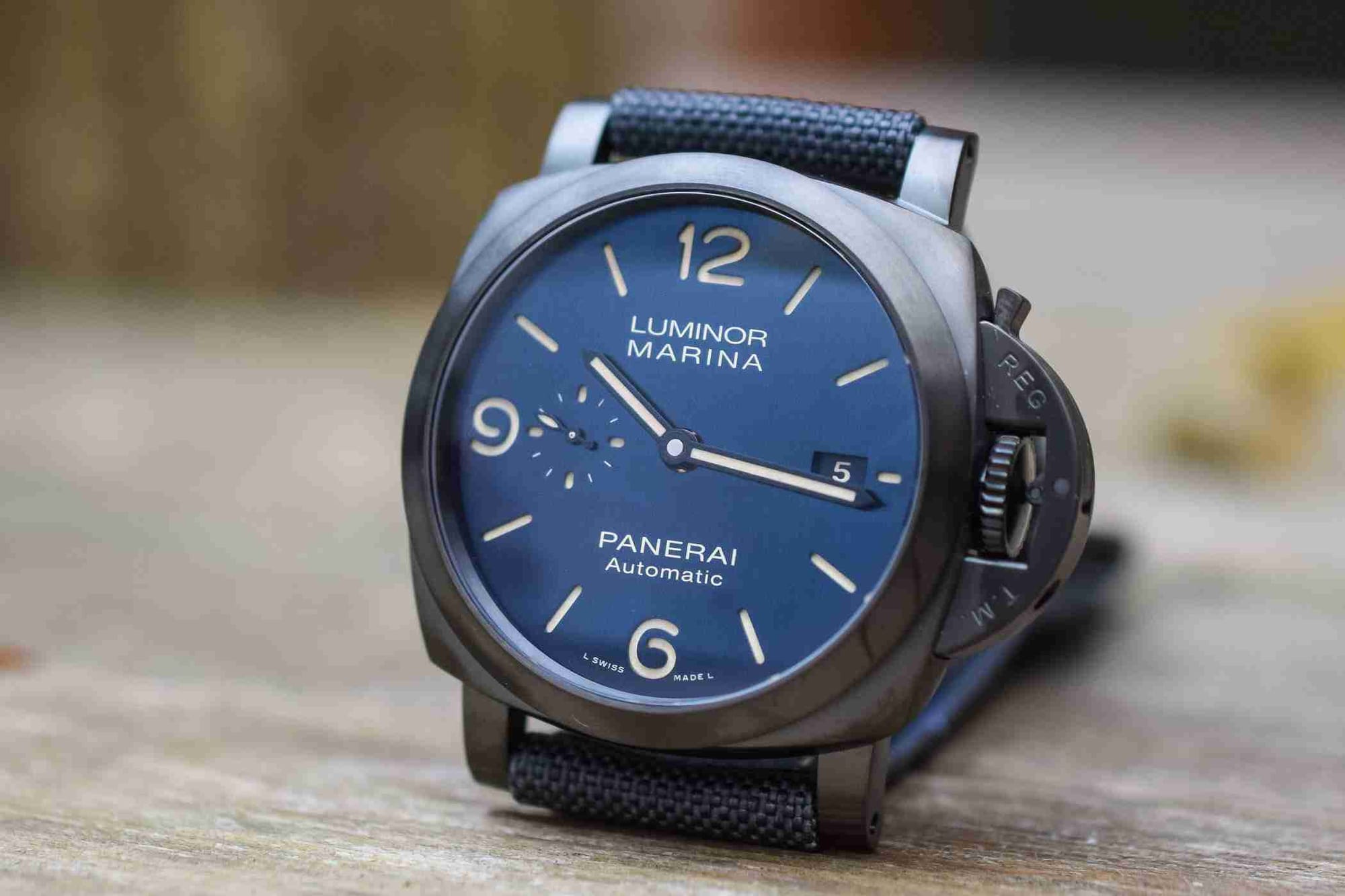 Réplique Montres Panerai Luminor Marina Titanio DLC Bleu Bucherer La Revue