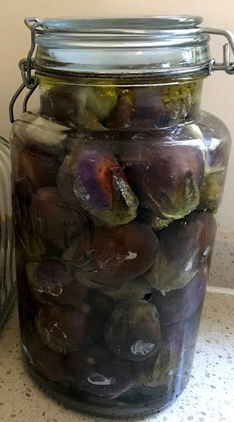 חצילים כבושים