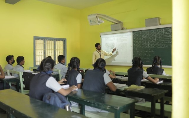 secondary english Medium school Tamil Nadu
