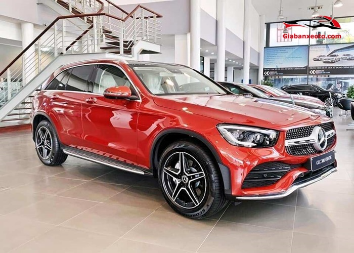 Mercedes-Benz GLC 300 2023 thay đổi những gì?