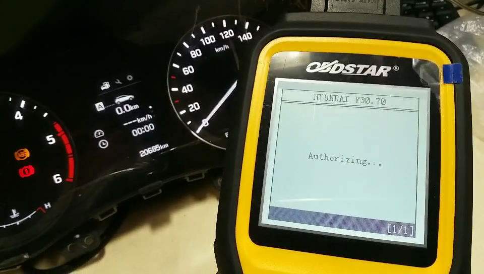 obdstar-x300m-to-adjust-hyundai-mistra-kilometer-06