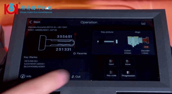 Honda-Accord-Key-Cutting-by-Alpha-Key-Cutting-Machine-10