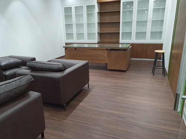 Mẫu thi công sàn nhựa hèm khóa 4mm có tính thẩm mỹ cao