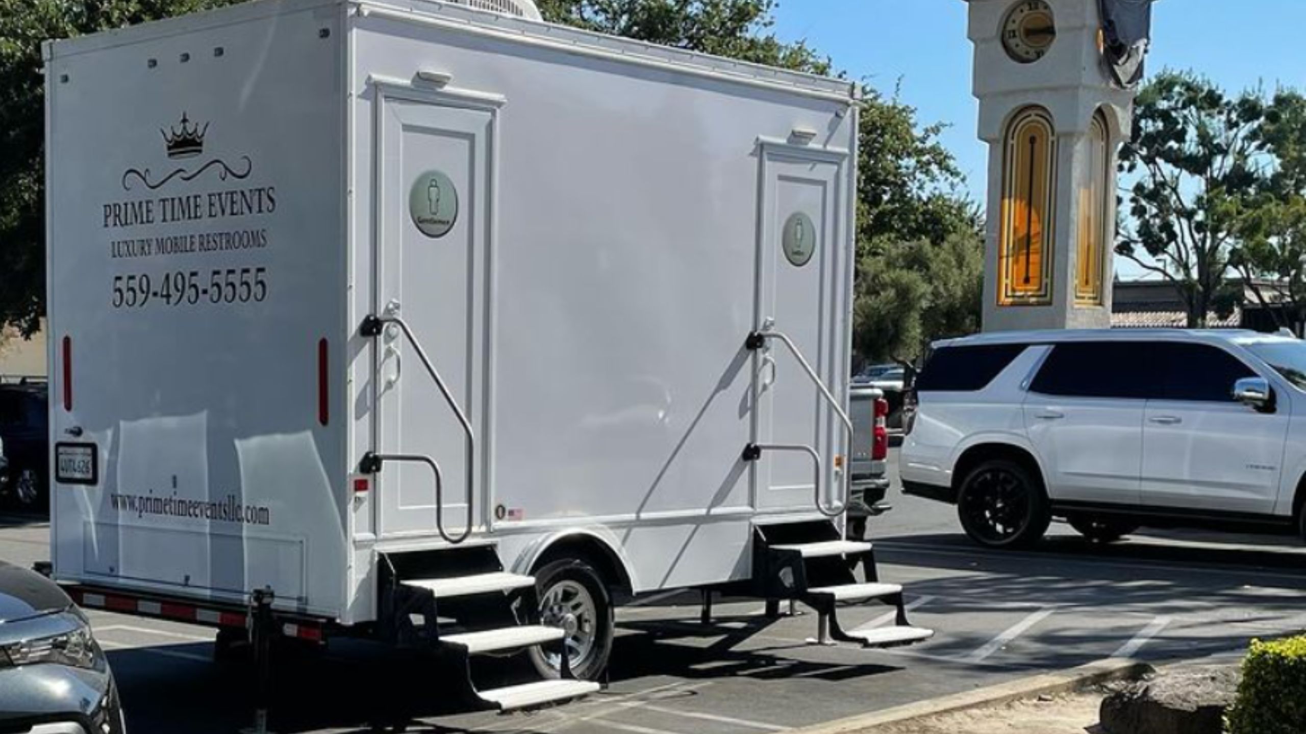 Keeping Events Flowing Your Guide to Portable Toilet Rentals in Burbank Prime Time Events LLC